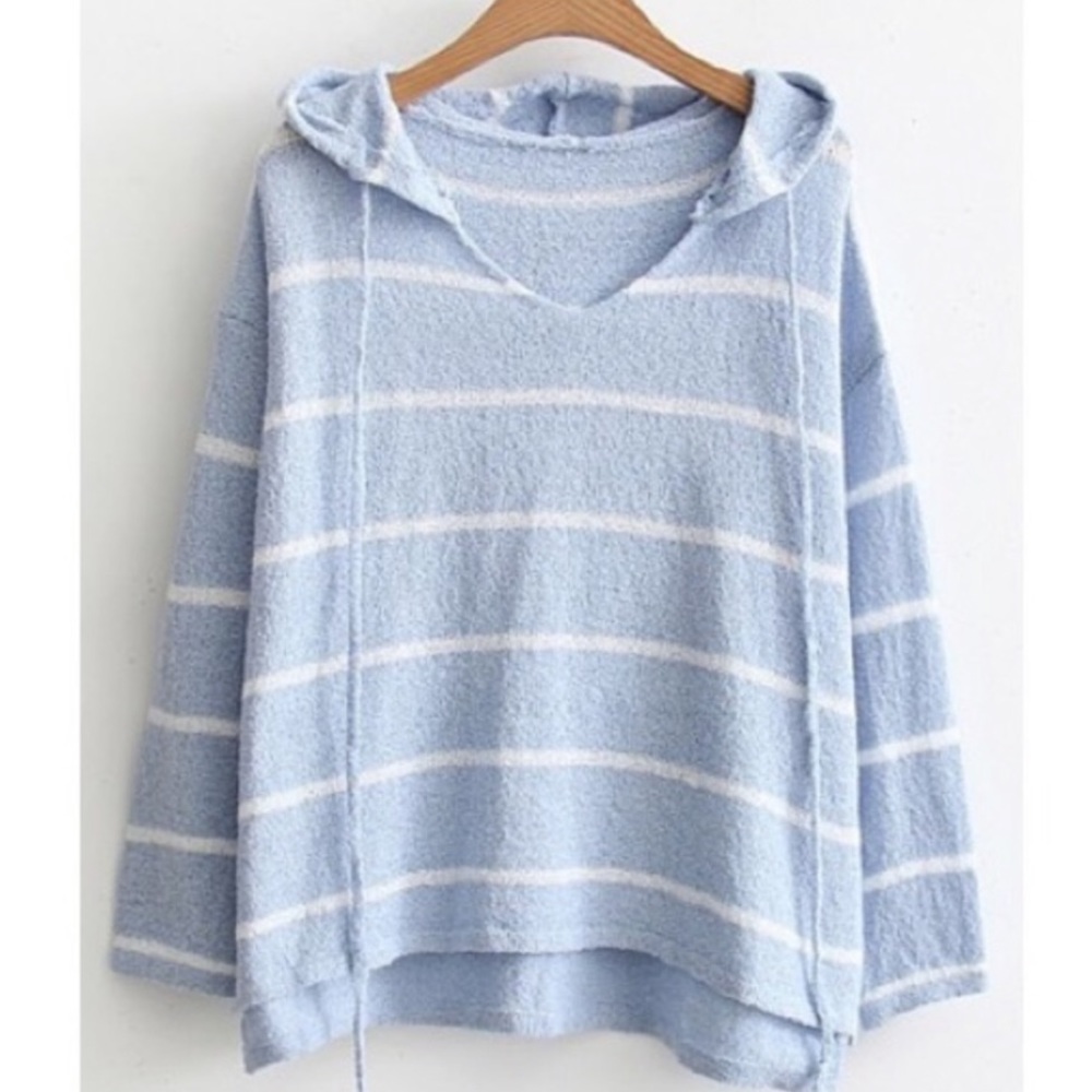 Beach Surfer ocean pull over clothing 🌊☀️
